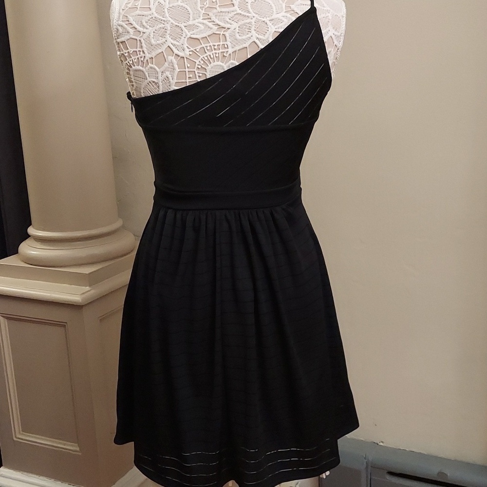 NEW BCBGENERATION One Shoulder Fit and Flare Little Black Dress 6 Party Evening - Picture 11 of 15